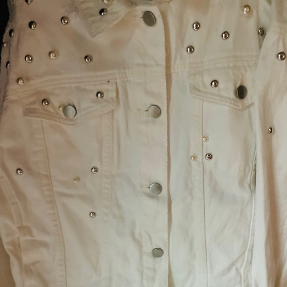 White Jacket - Picture 5 of 5